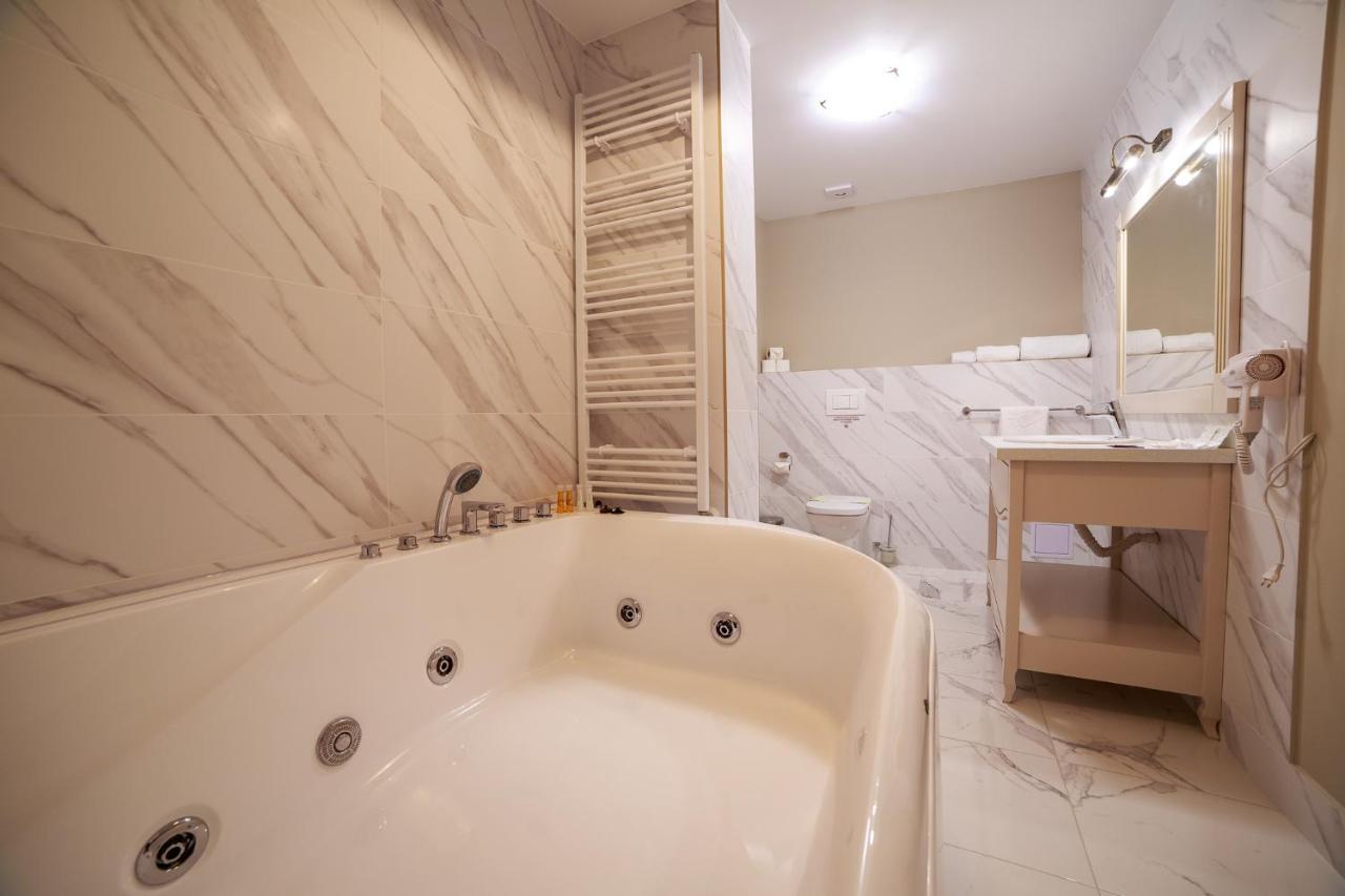 Gradina Mariajelor 2*
